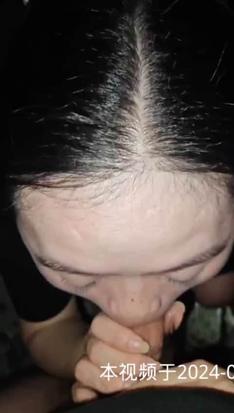 少妇第一次野外偷情口交内射刺激有对白
