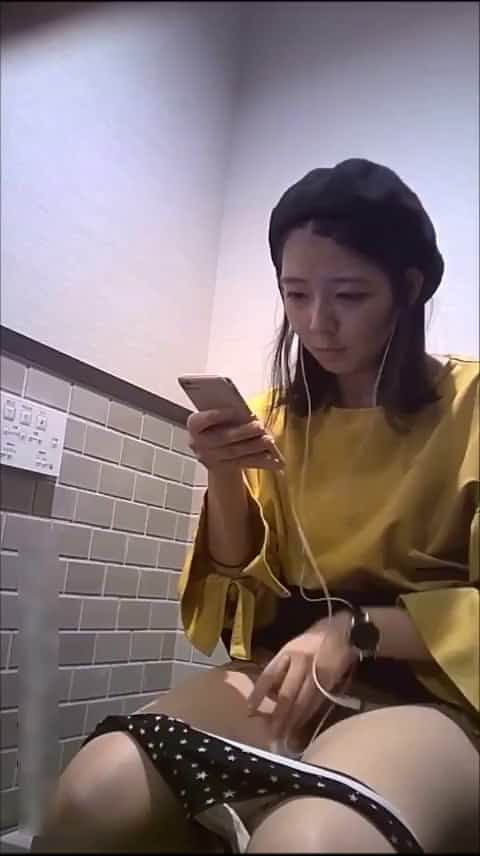最新咖啡廳廁所偷拍多位時尚ol美女尿尿 精彩刺激絕對值得收藏～原版高清
