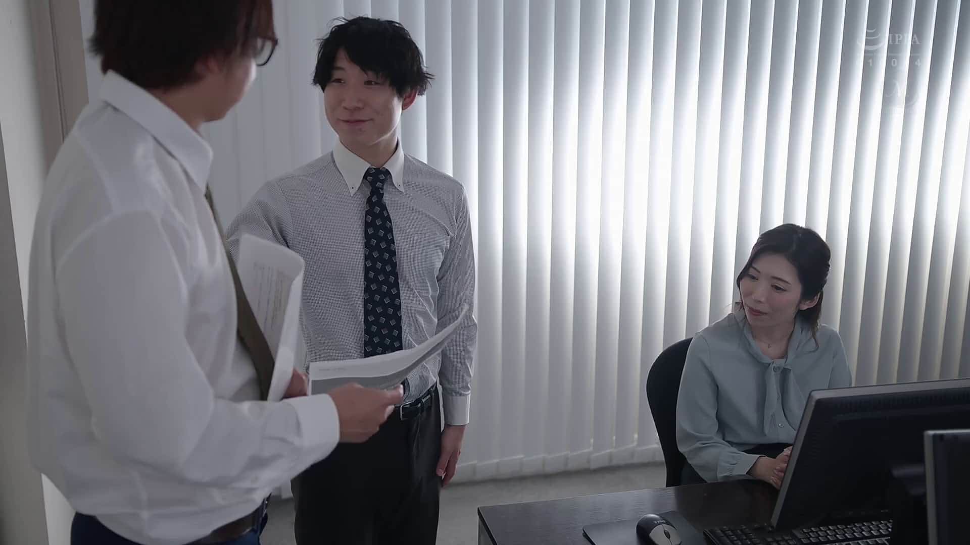  人事異動ntr エリートの僕が本社からきた訳ありエリートに地位も名誉も、そして、妻もすべて奪われた…。 池田あやみ - 4of5