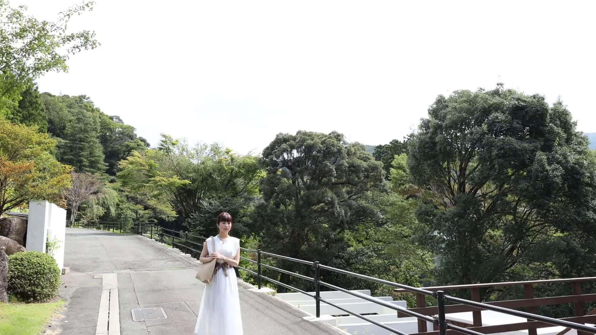  天宮花南 湯女美人 - 1of5