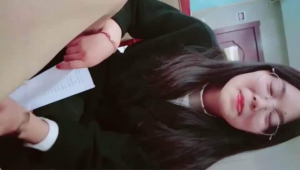 藝術院校文藝範氣質美女賓館和男友開房 主動吃雞巴扒光衣服嘗試各種體位玩弄 高潮直叫求饒 國語高清
