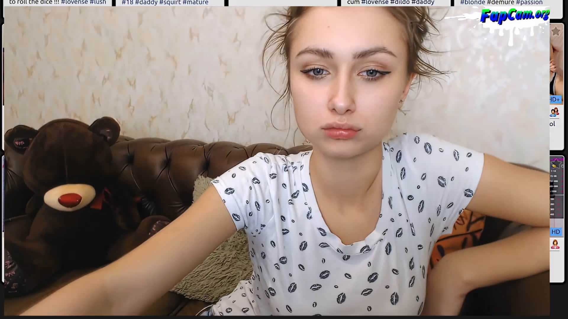 Super hot blonde amateur teen fingering to orgasm on webcam