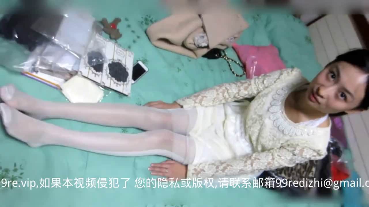 名門夜宴原創系列精品之女助手近距離拍攝試穿衣服的美女模特 原版高清