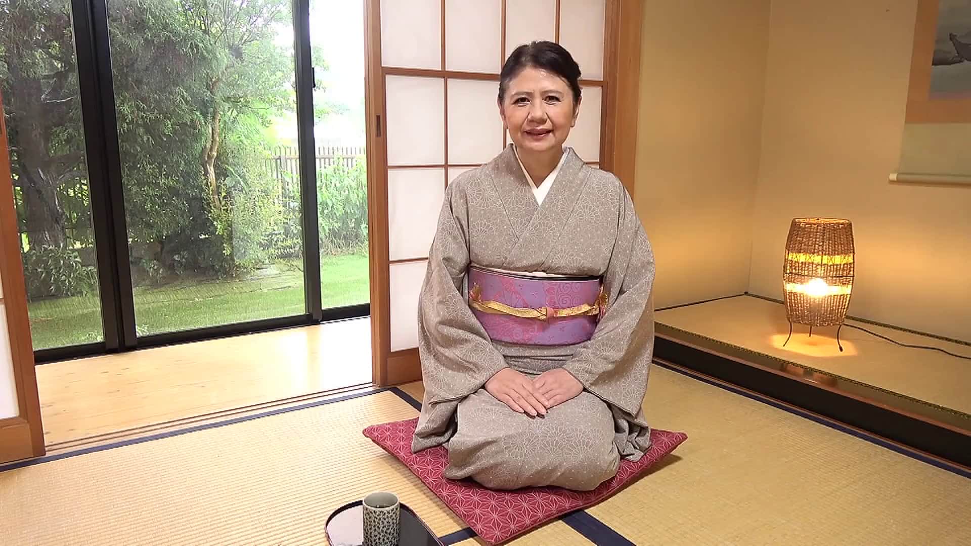  還暦で初撮り 星野美咲 - 1of5