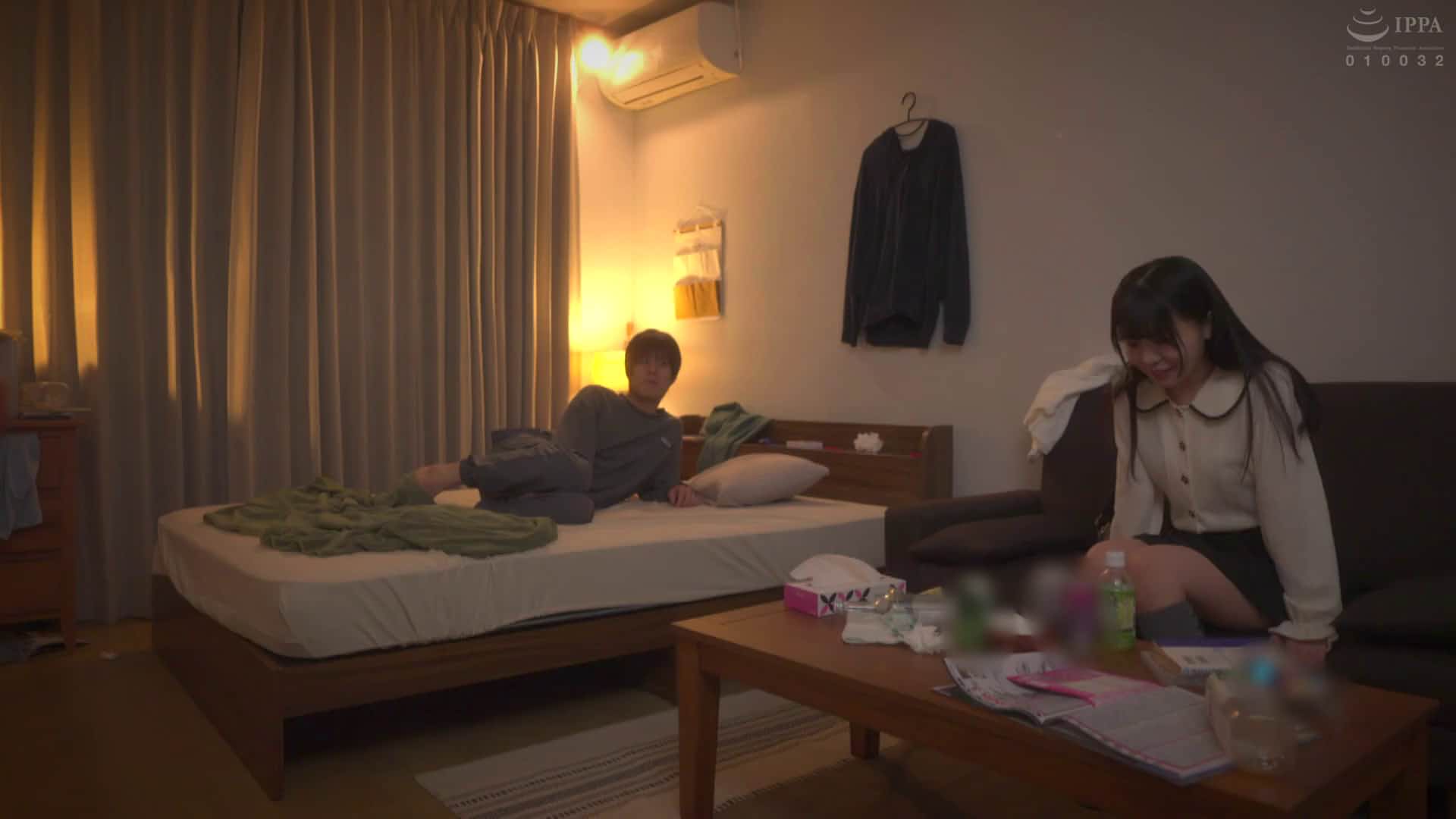 神待ち家出少女に「家に泊めてあげるから」と言って自宅に招き入れ即押し倒しずーっとそのままsexしまくり！ - 5of5