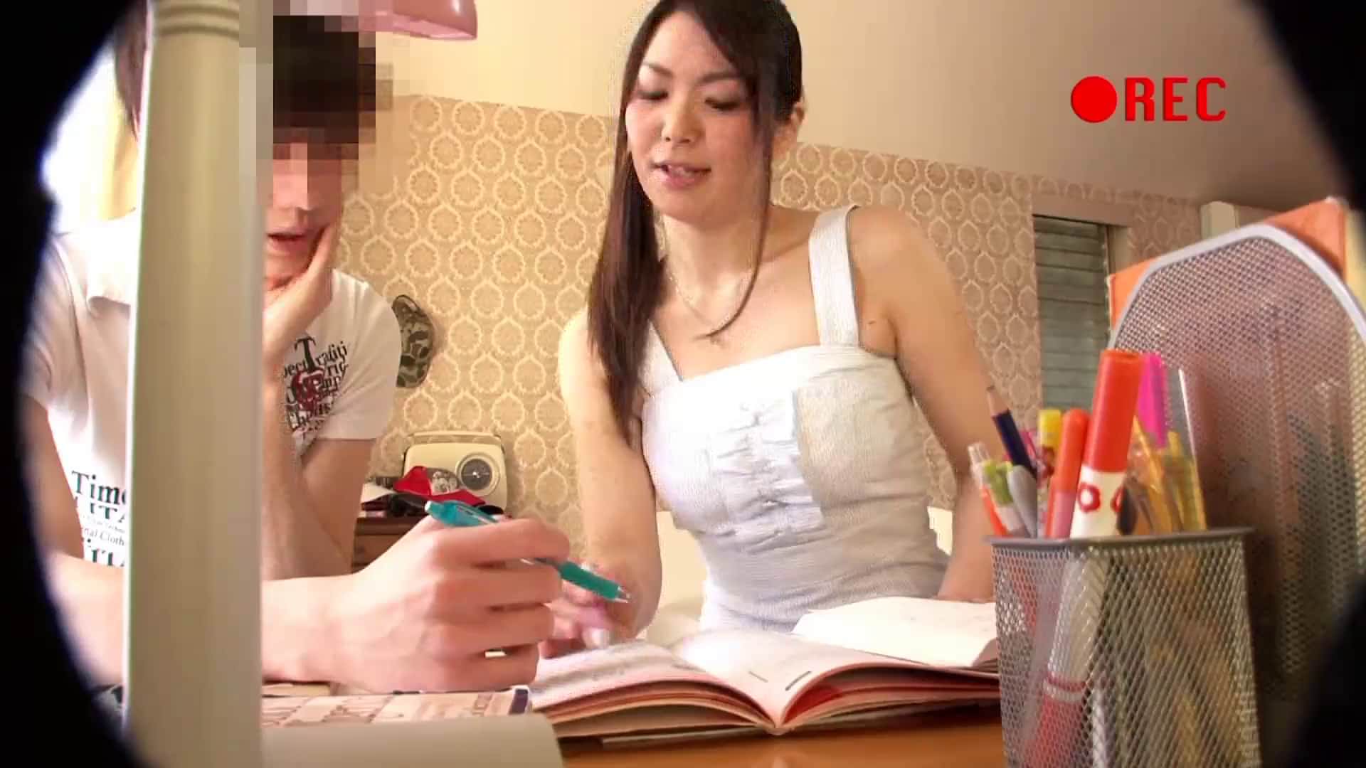  家庭教師 触れ合う唇、通じ合う想い… 愛乃ゆな【破解】 - 1of5