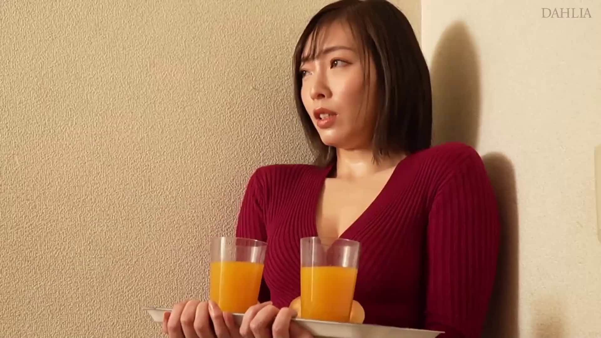  虽然接受了童贞毕业的小智，但无法控制的绝伦性交 峰玲子【破解】 - 1of5