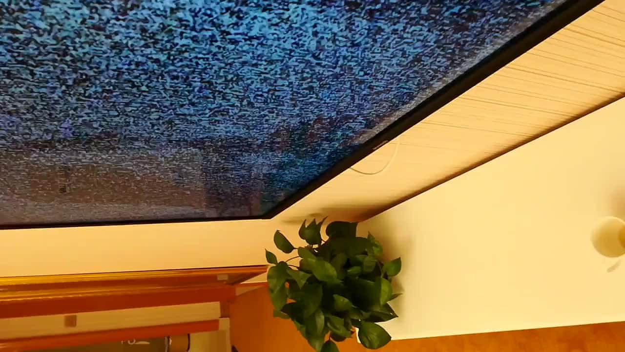 獨家推薦 氣質性感白富美小姐姐酒店高級套房色誘年輕服務員 解開褲子吃雞巴爽的嗷嗷大叫爽 國語對白～720p高清
