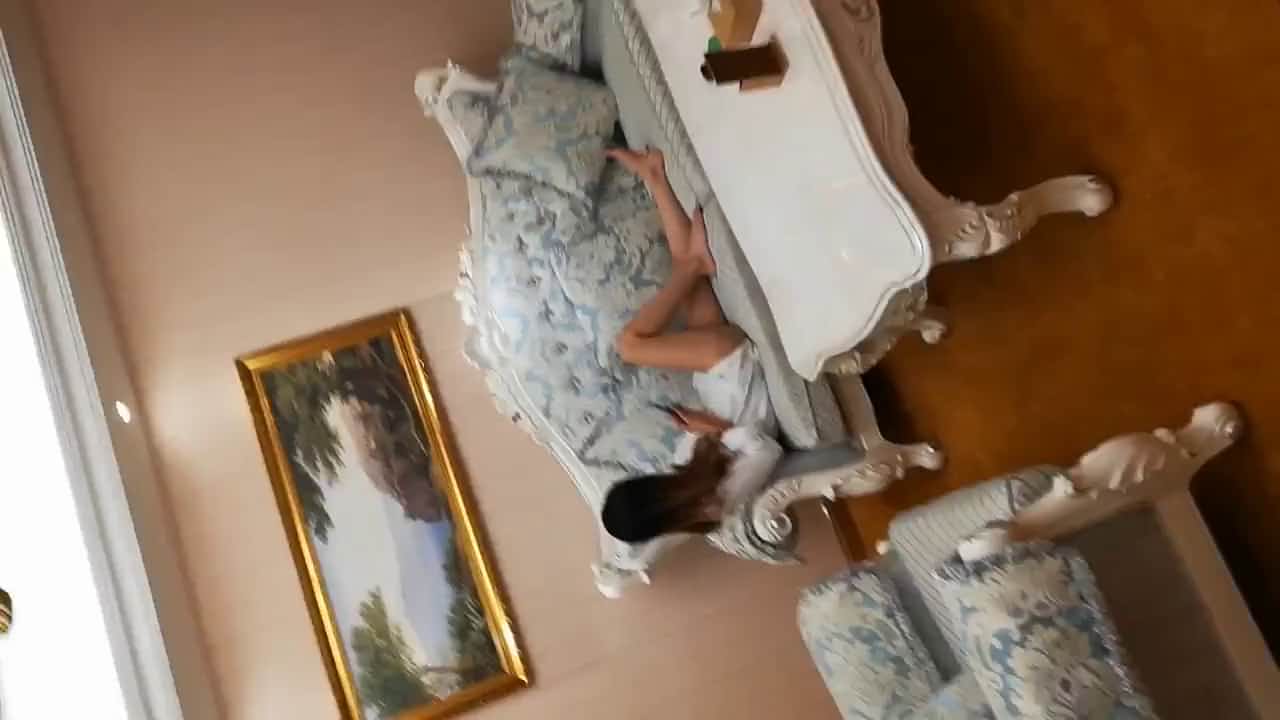 獨家推薦 空虛寂寞富姐酒店豪華套房私約網友激戰三百回合 最後直接累趴下了 國語對白 720p高清無水印