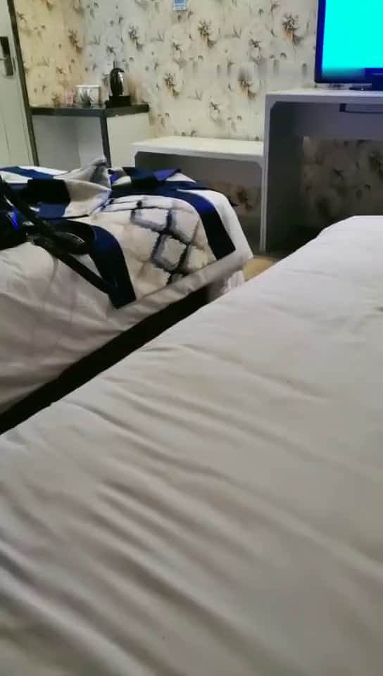 騷浪寂寞少婦酒店與情人現場直播雙人啪啪大秀 深喉口交69互舔騎乘幹得直叫求饒 對白淫蕩