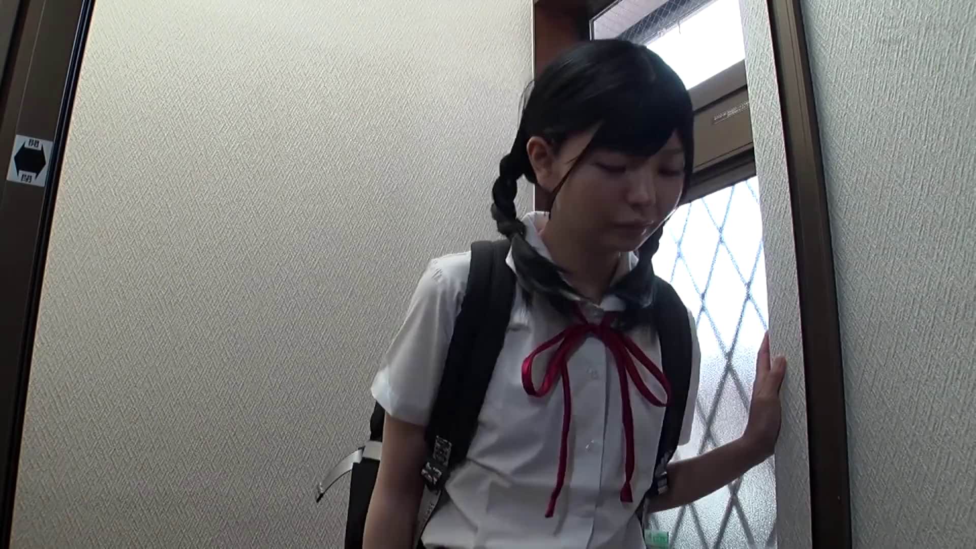  「お母さん…この人になにしたの？わたし酷いことされてるよ…」母親のせいで犯●れる三つ編みパイパン貧乳●学生孕ませ中出し ゆうか 市井結夏 - 3of5